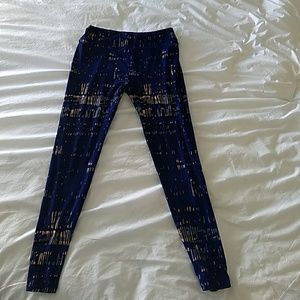 LuLaRoe Tall & Curvy Leggings
